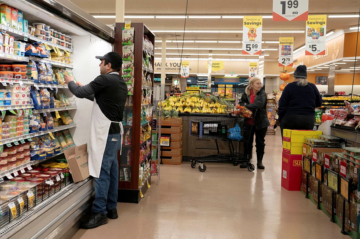 Hindistan Rupisi Dirhem Karşısında Rekor Seviyeye Ulaştı; BAE Market Fiyatları Düşecek mi?