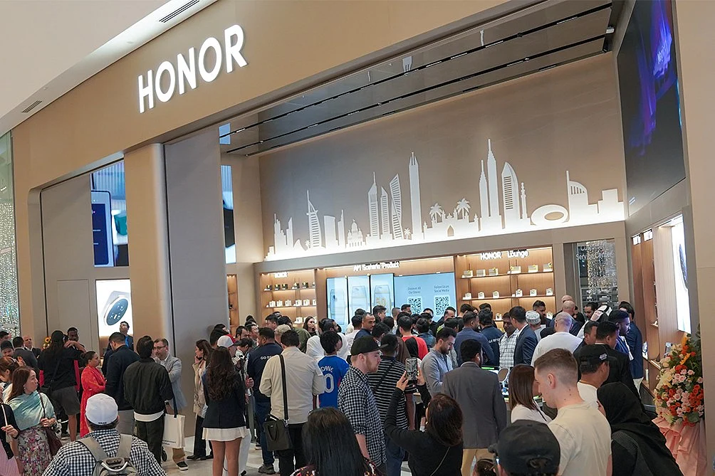 Honor, Dubai Mall'da Amiral Gemisi Deneyim Mağazasını Açarak Aı Akıllı Yaşamında Yeni Bir Sayfa Açtı