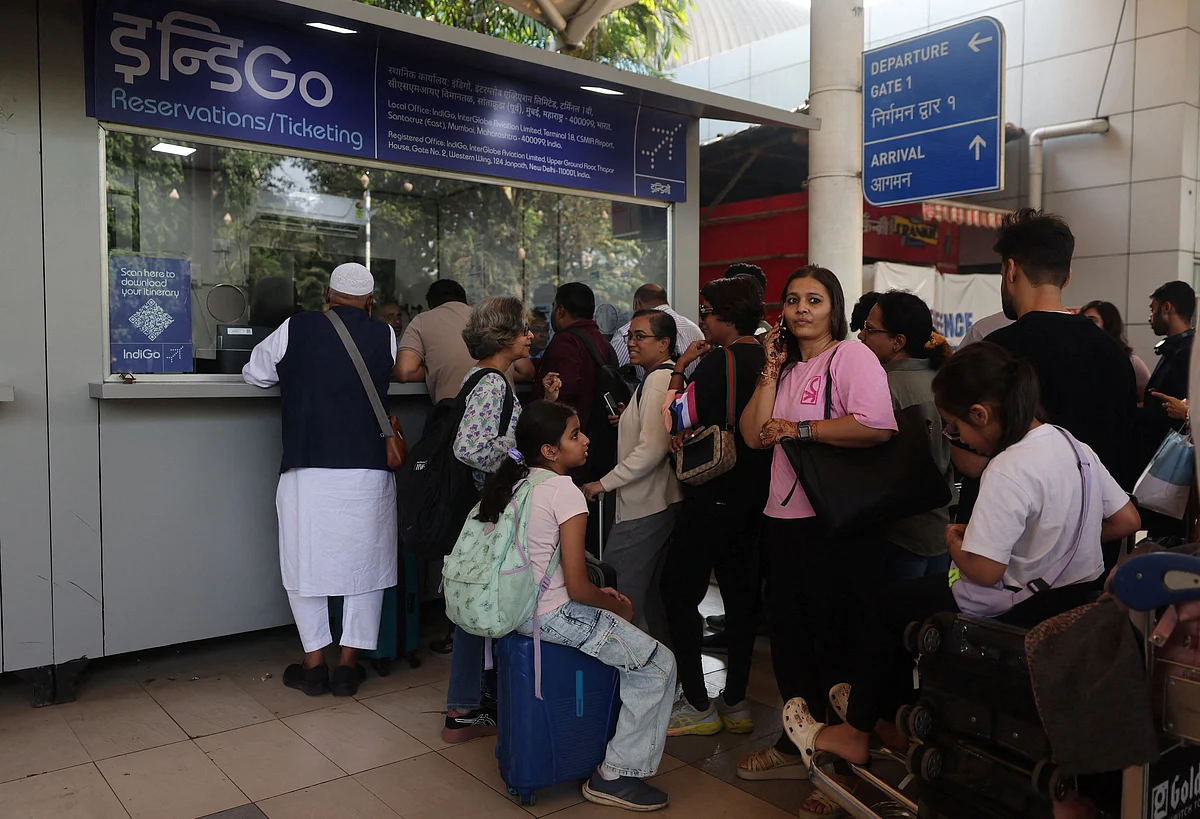 Indigo Hisseleri, Uçuş Krizinin Ortasında Düzenleyici Eylem Tehdidinin Ardından Daha Da Düştü