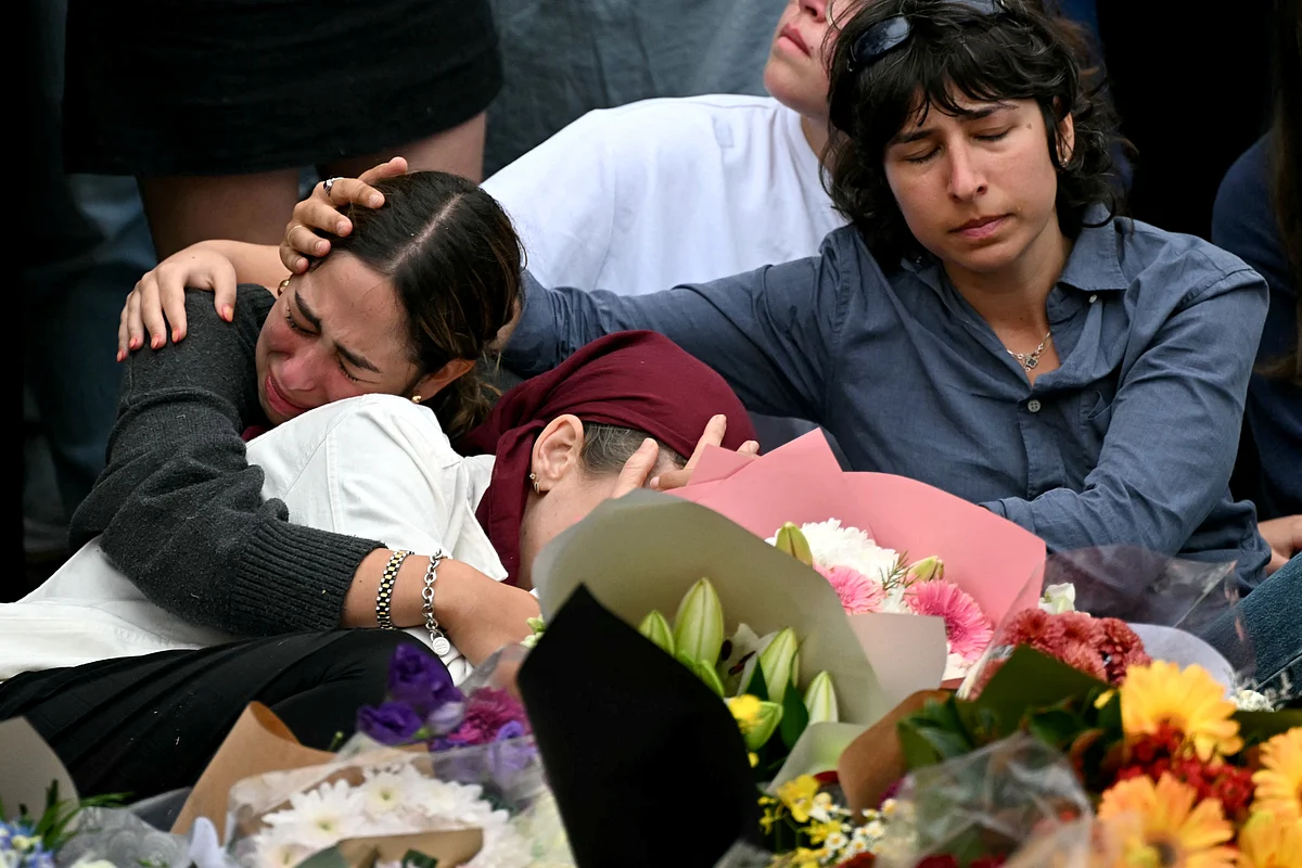 İzle: Pakistanlı Adam, Bondi Shooter Olarak Yanlış Bağlandıktan Sonra 'Hayatından Korkuyor'