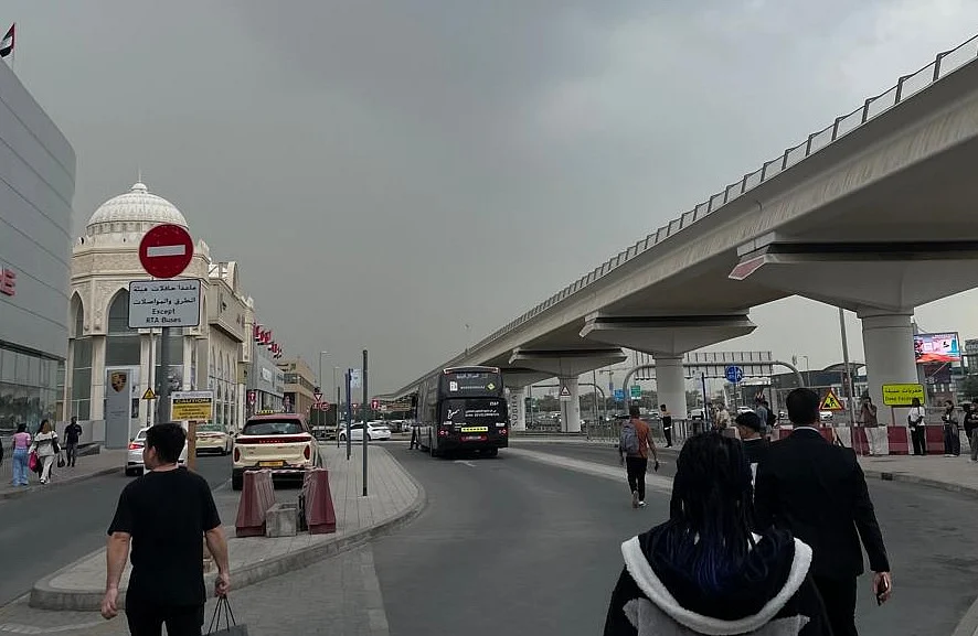 Kararsız Hava: Dubai, Halka Açık Parkların ve Plajların Geçici Olarak Kapatıldığını Duyurdu