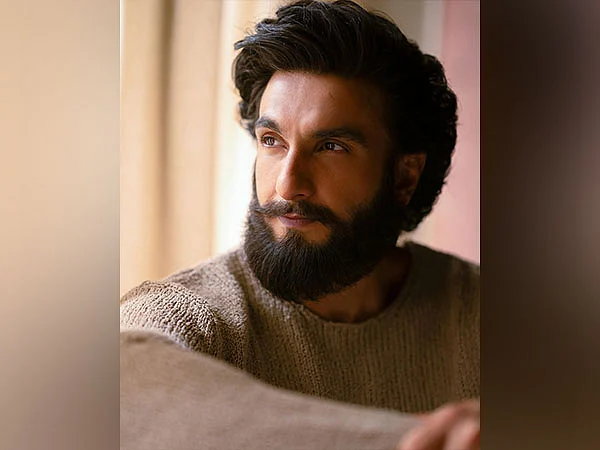 Ranveer Singh, 'Dhurandhar'ın Başarısının Ortasında Şifreli Bir Not Paylaşıyor