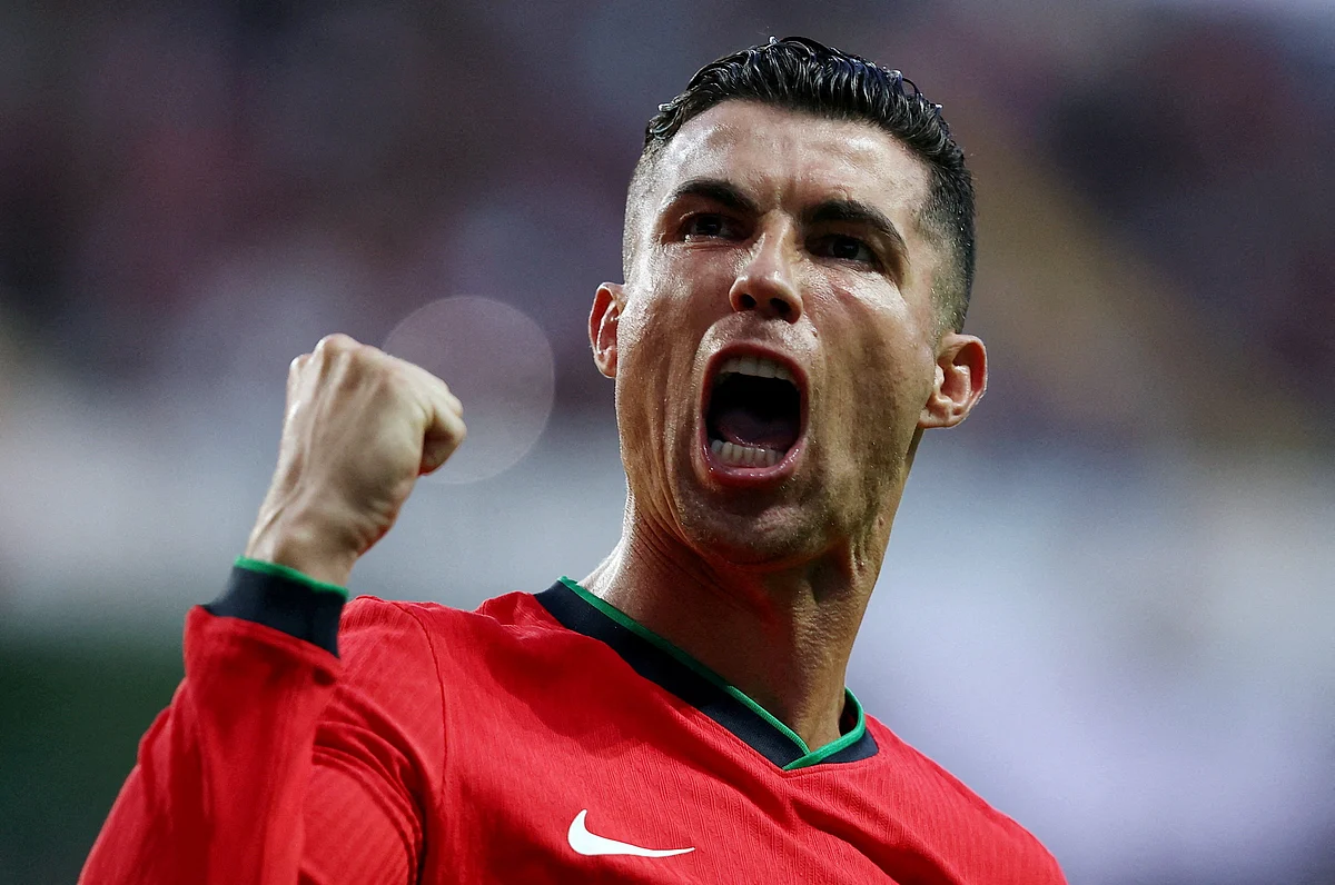 Ronaldo, 2025 Küresel Futbol Ödülleri için Dubai'ye Döndü, Gözler en iyi Orta Doğu Oyuncu Ödülü