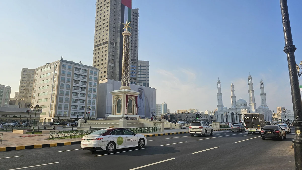 Sharjah'ın Bağımsızlık Meydanı, Çarpıcı Yeni Bir Görünümle Açılıyor ve Alanı Dönüştürüyor