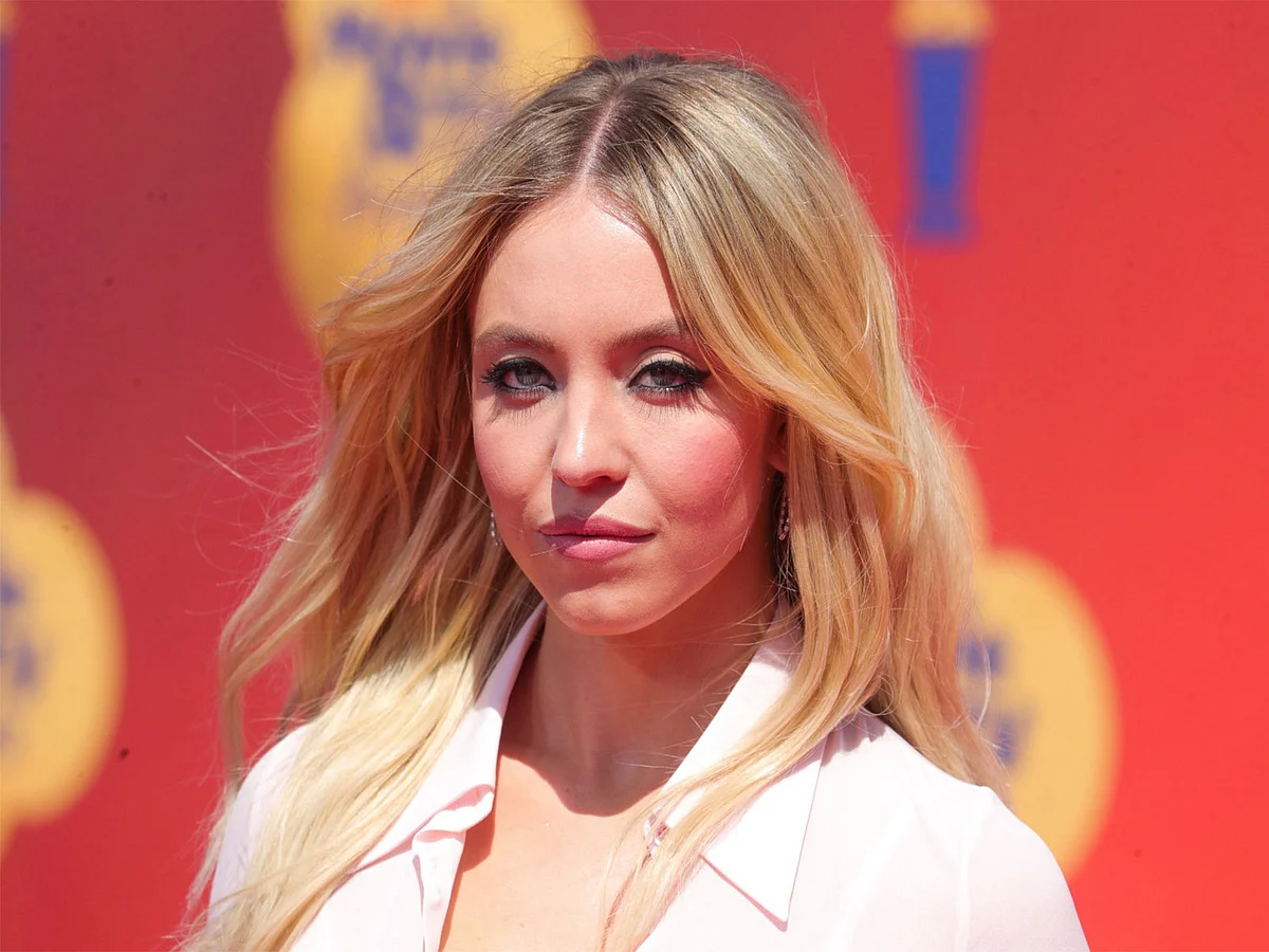 Sydney Sweeney Plastik Cerrahi Söylentilerini Kapattı