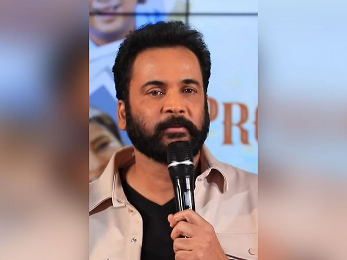 Telugu Oyuncusu Sivaji, Kadın Kıyafetleri Hakkındaki Yorumlar için Özür Dilerim