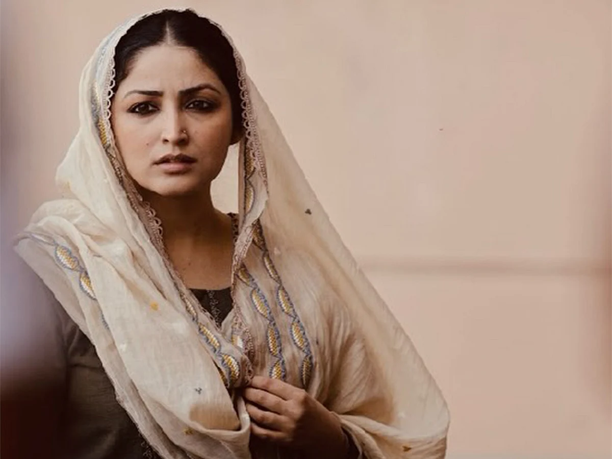Yami Gautam Bollywood'da 'Ücretli Yutturmaca' Diyor, Hrithik Roshan Destek için Konuşuyor