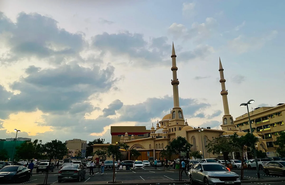 Yarın BAE Hava Durumu: Daha Fazla Yağış Bekleniyor; Abu Dabi'de En Düşük Sıcaklık 12 ° C