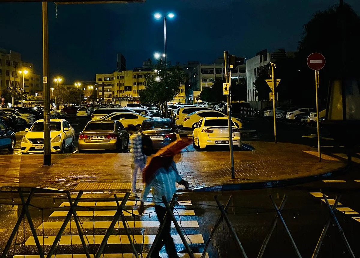 Yoğun Yağmur, Gök Gürültülü Fırtınalar Bir Gecede BAE'yi Vurdu; Cuma Gününe Kadar Devam Edecek