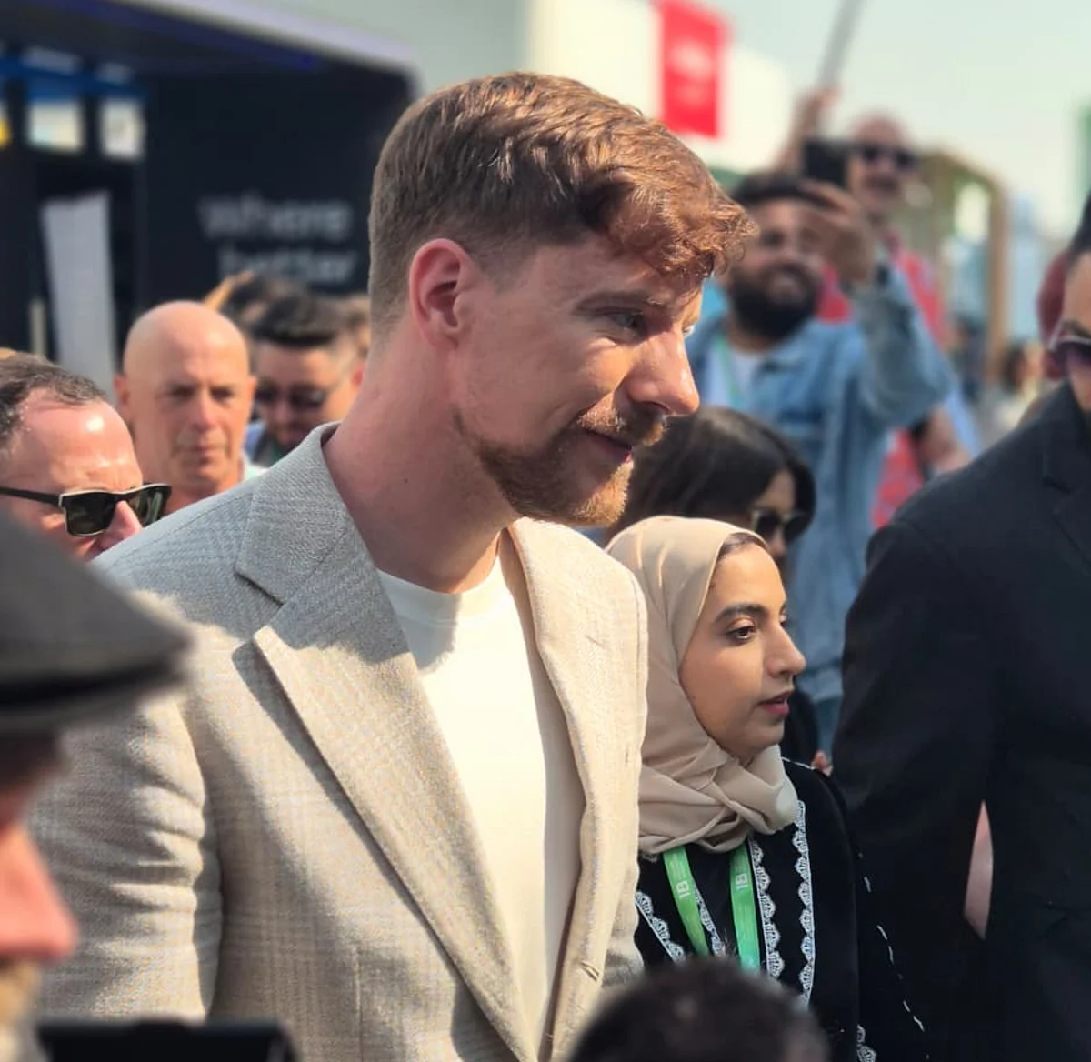 BAE: Mrbeast, 1 Milyar Nezaket Eylemi için 170.000 Yaratıcıdan 10 Kazanan Duyurdu