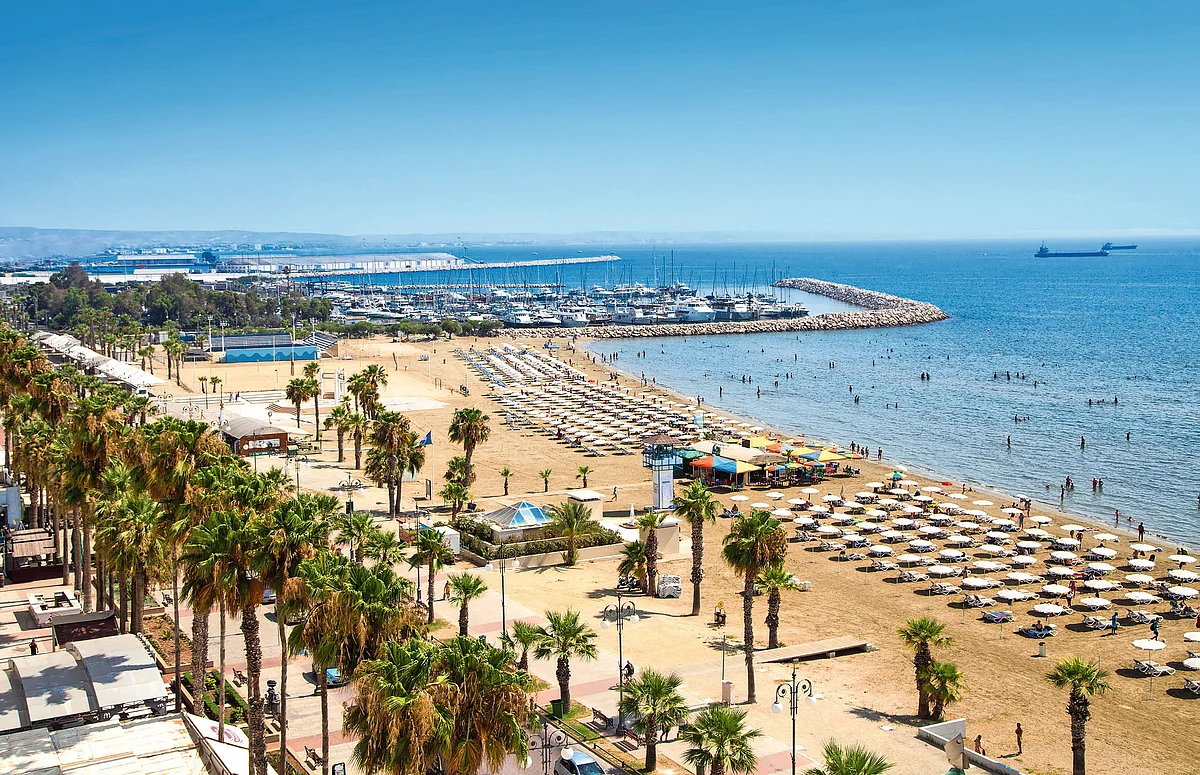 Bir Akdeniz Kaçamağı Olan Larnaka'yı Deneyimleyin