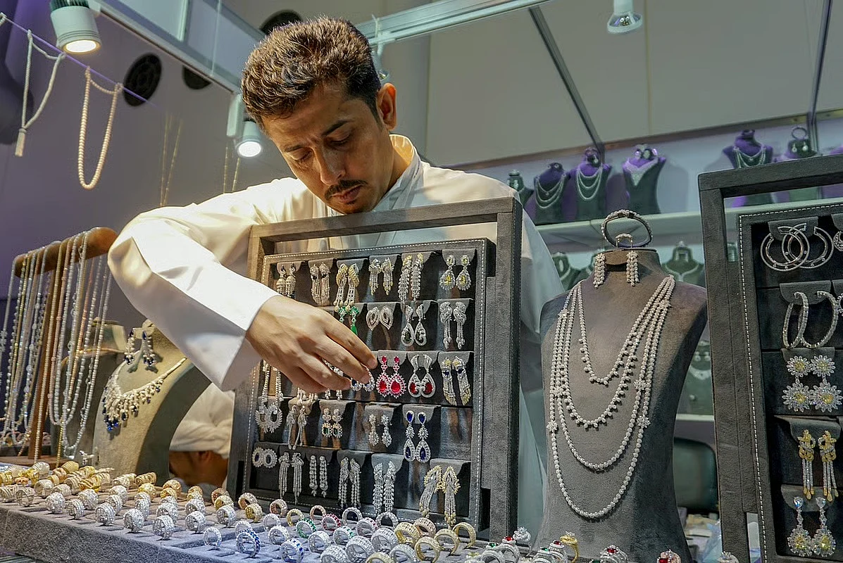 Dubai'de Gümüş Kıtlığı: Talep Arttıkça Alıcılar %15 Prim Ödüyor