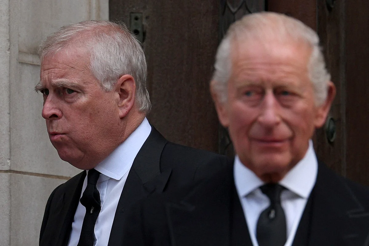 Andrew'un Tutuklanmasının Ardından İngiltere Kralı Charles, 'Hukuk Yoluna Gitmeli' Diyor