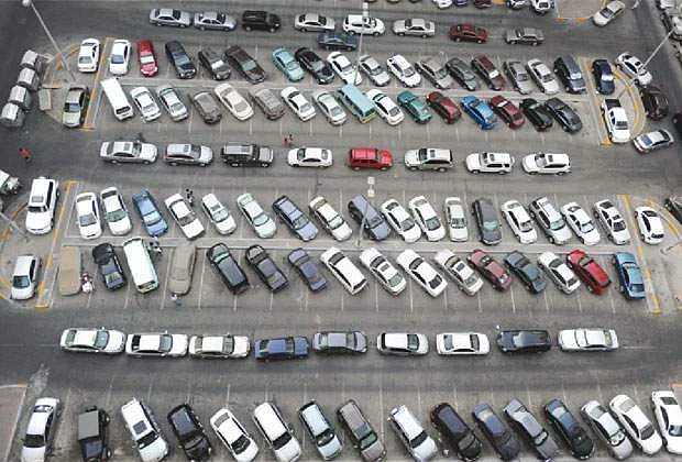Dubai Wollongong Üniversitesi, Öğrenci Geri Bildirimlerinden Sonra %100 Park Ücreti Artışını Durdurdu