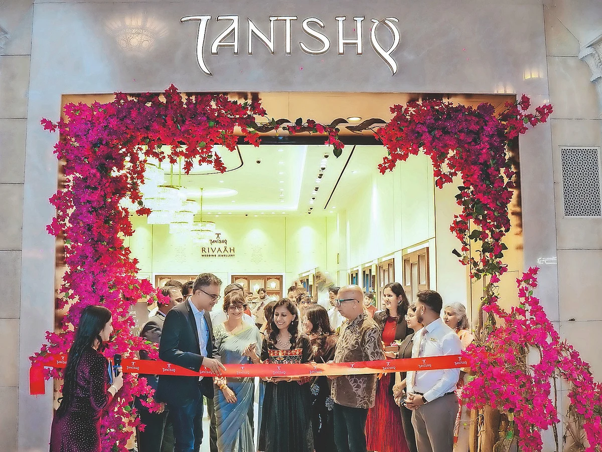 Tanishq, Uzun Vadeli BAE Taahhüdünü Güçlendiriyor, İlk Dubai Güney Mağazası ile Ayak İzini Genişletiyor