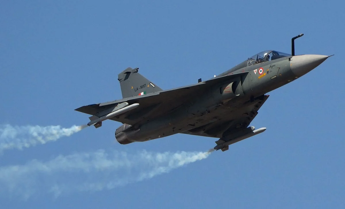 Tejas Kazası: İki yıl İçinde Üçüncü Kazanın Ardından Hindistan Hava Kuvvetleri Saha Filosu