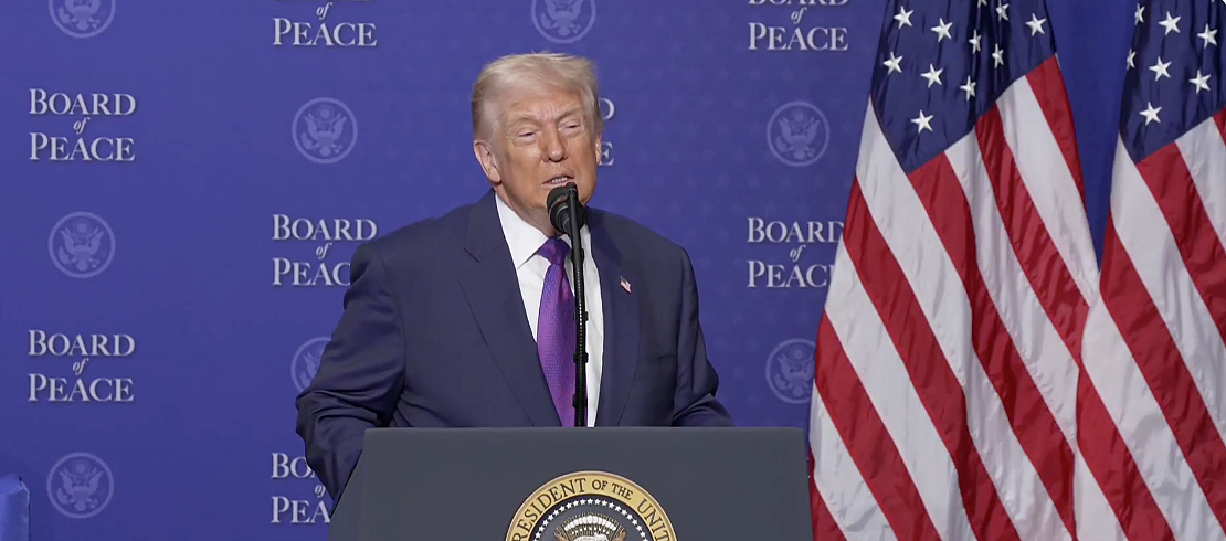 Trump, %200 Gümrük Vergisi Tehdidinin Hindistan ve Pakistan'ı Ateşkese Zorladığını İddia Etti