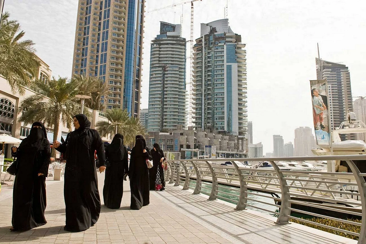Yeni Dubai Kuralı Artık Bazı Hükümet Yetkililerinin Yasaları Uygulamasına İzin Veriyor